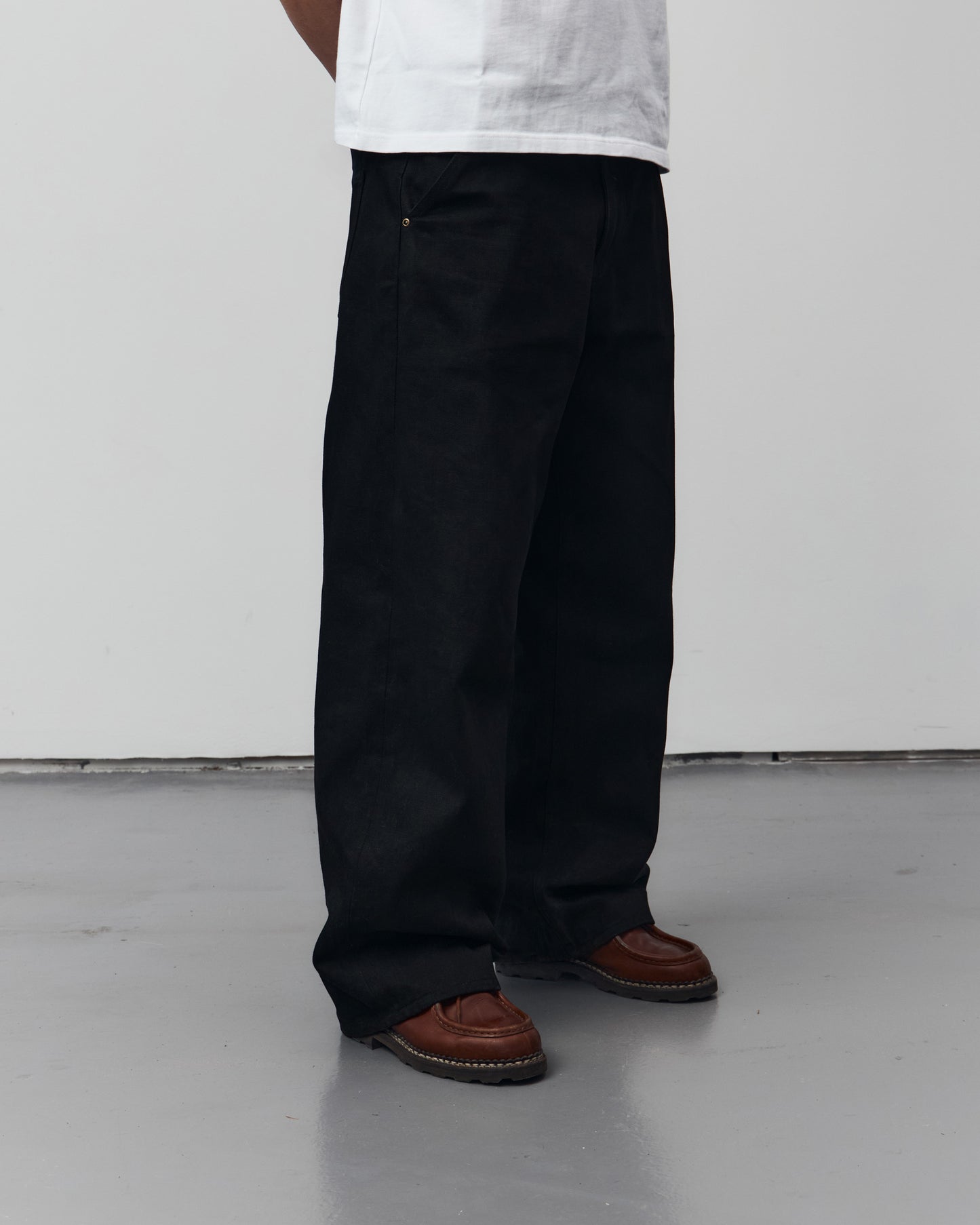 SELVEDGE RAW JEANS - JET BLACK