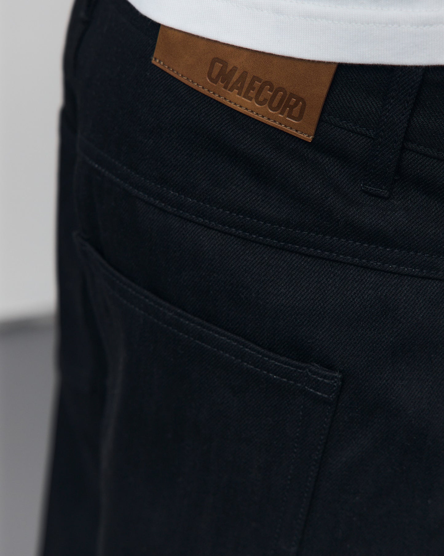 SELVEDGE RAW JEANS - JET BLACK